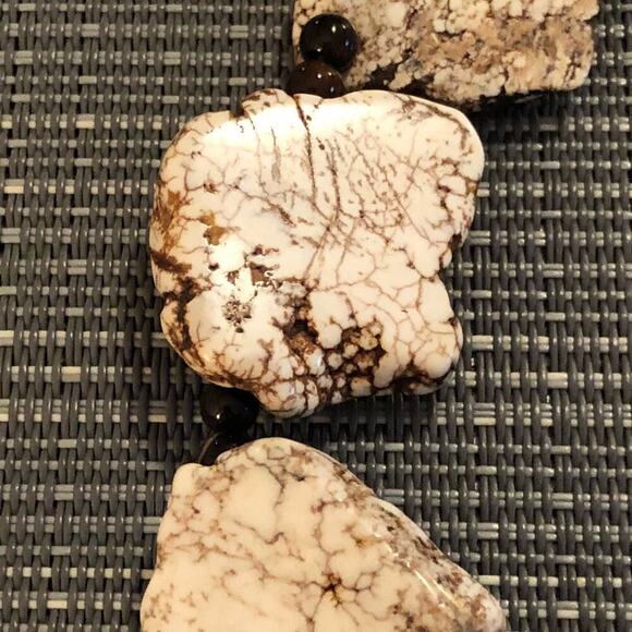 White Turquoise & Brown Jade Ankle Bracelet - Picture 7 of 8